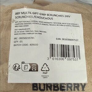 🎅🏽Burberry NEW GWP Tan Hair Scrunchies